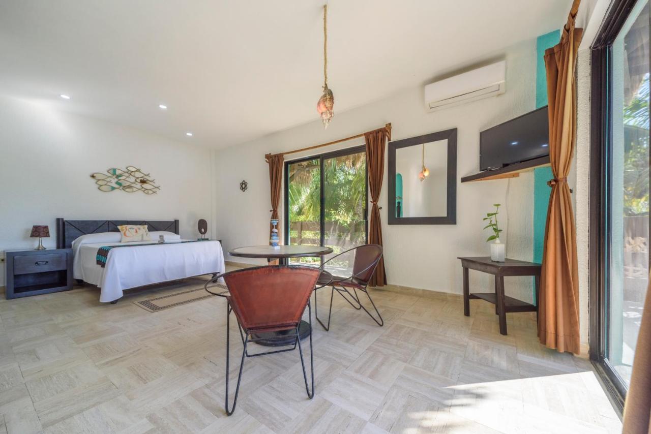 Tiburon Adults Only 4*